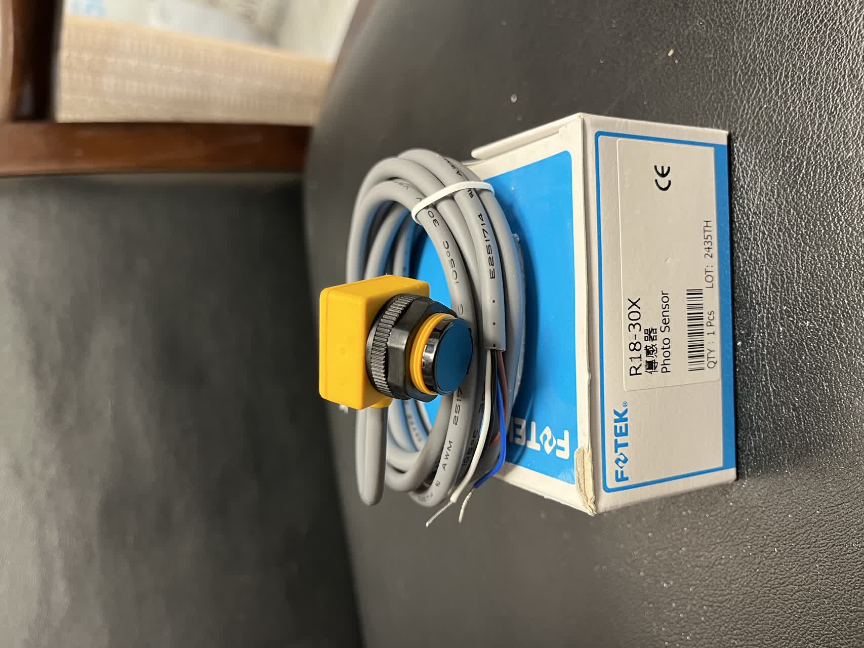 سنسور نوری FOTEK مدل R18-30X