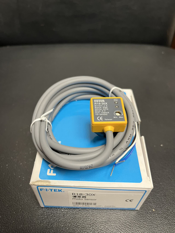 سنسور نوری FOTEK مدل R18-30X