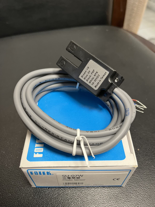سنسور نوری FOTEK مدل SU-07W