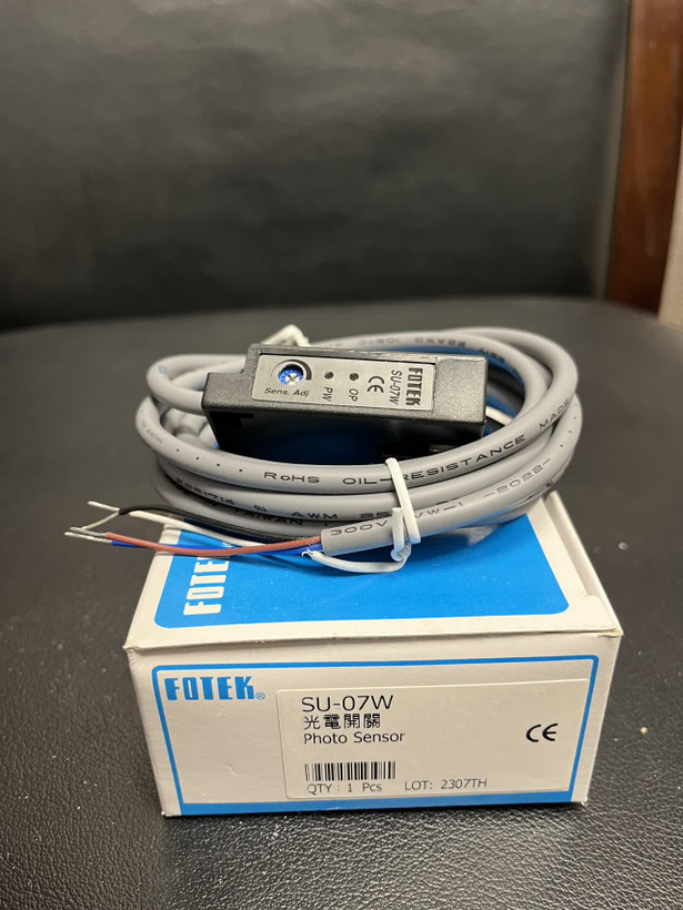 سنسور نوری FOTEK مدل SU-07W