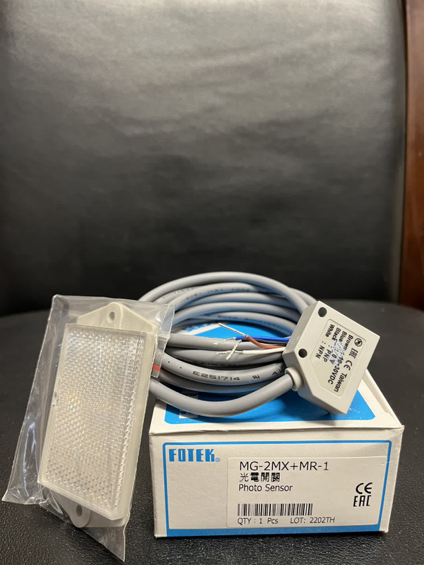 سنسور نوری FOTEK مدل MG-2MX رفلکتوری 2متری