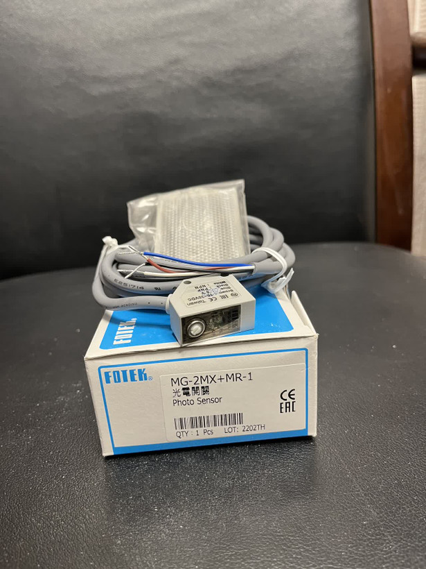 سنسور نوری FOTEK مدل MG-2MX رفلکتوری 2متری