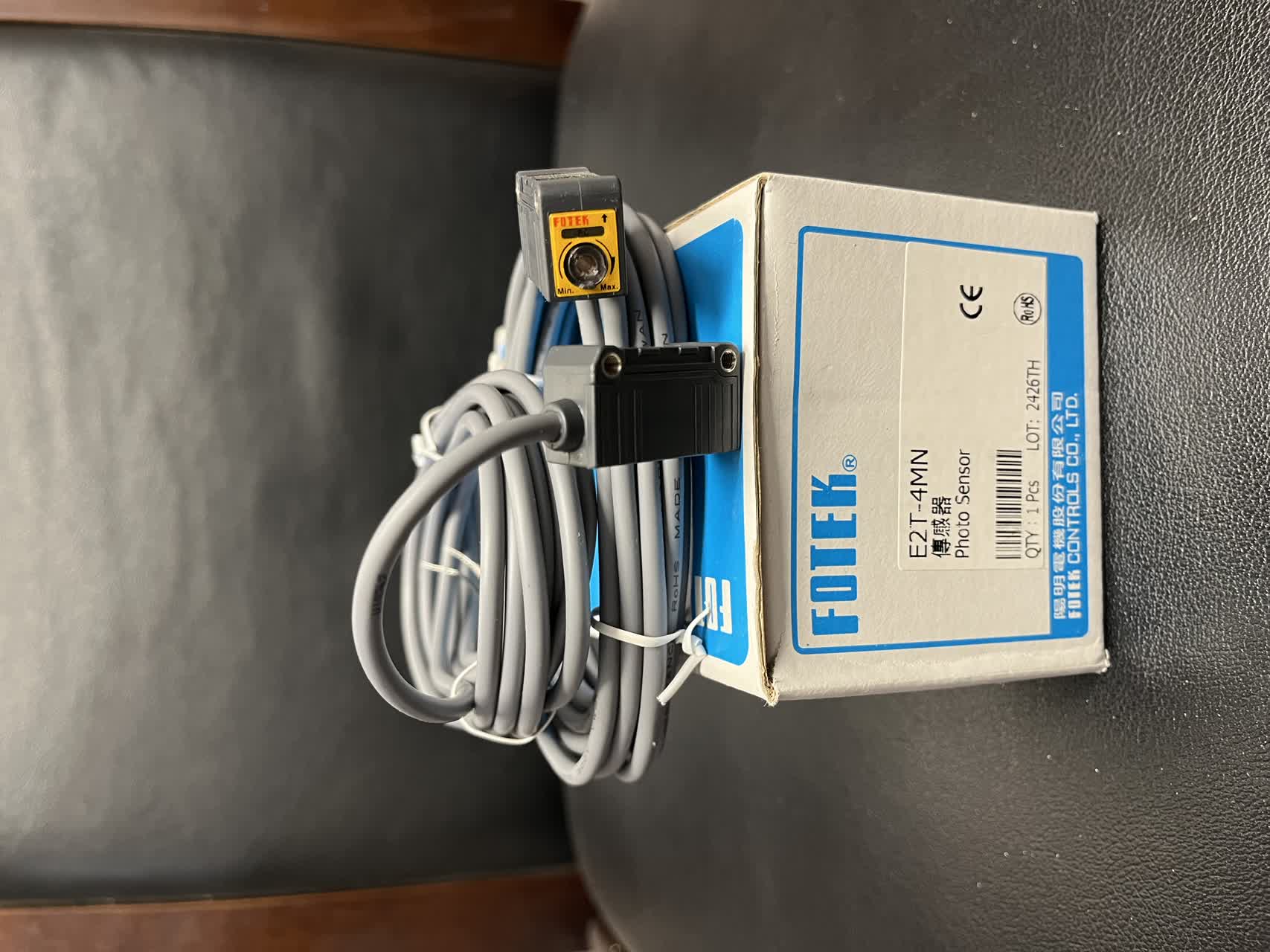 سنسور نوری FOTEK مدل  E2T-4MN رو در رو 4متری