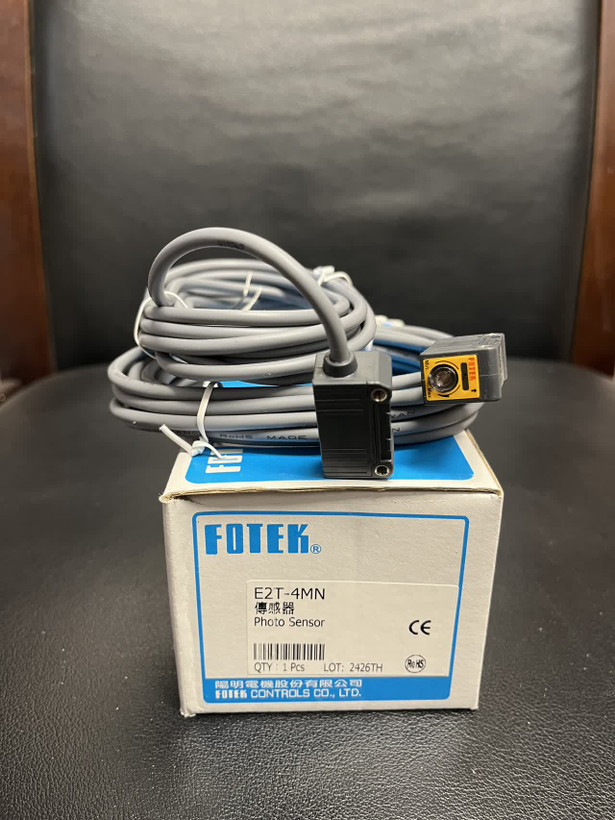 سنسور نوری FOTEK مدل E2T-4MN رو در رو 4متری